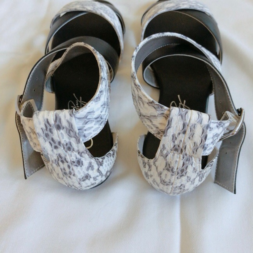 Shoes of prey, New leather Sandals - Picture 4 of 10